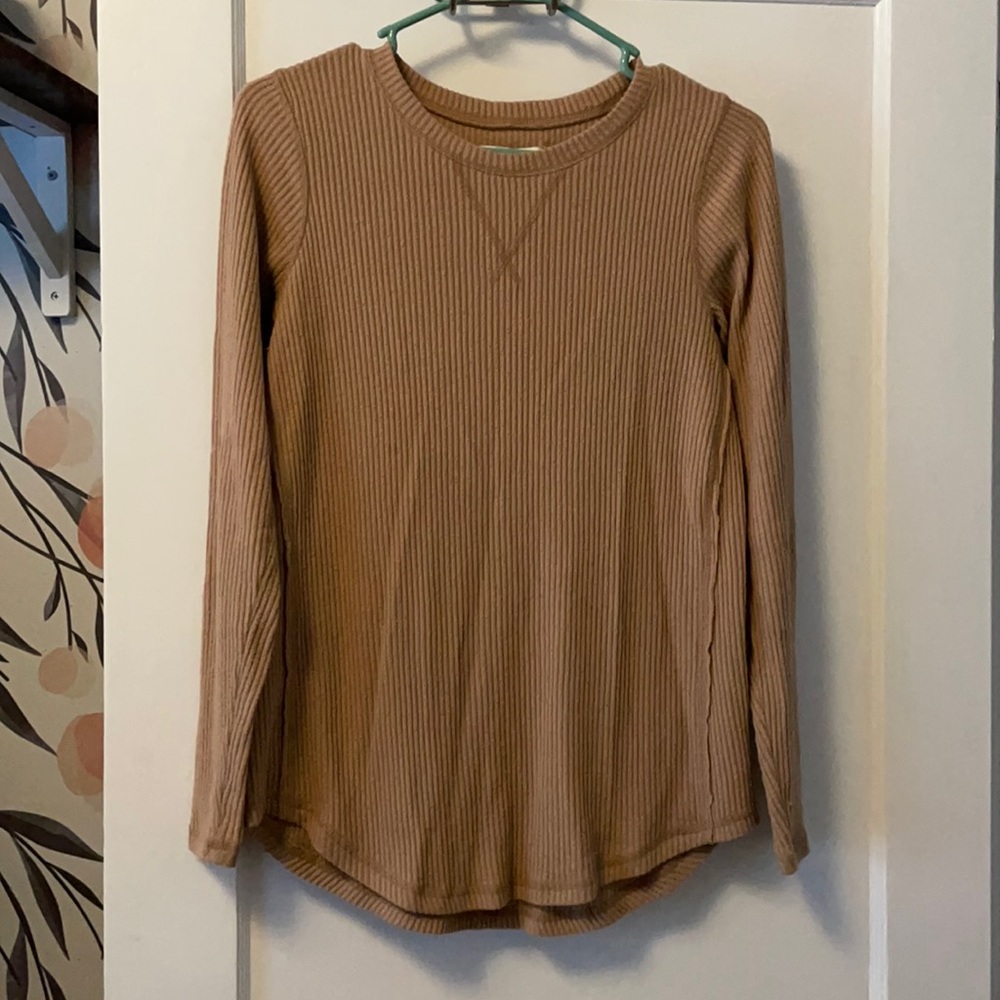 Camel 🐪 soft crew neck top